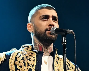 ZAYN cantando ao vivo antes de seu primeiro show solo no Brasil